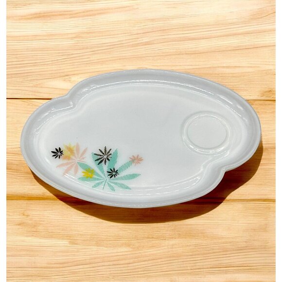 Vtg 60s Atomic Leaf Federal Glass Snack Plate Milk Glass Mary Jane MCM - Picture 2 of 10